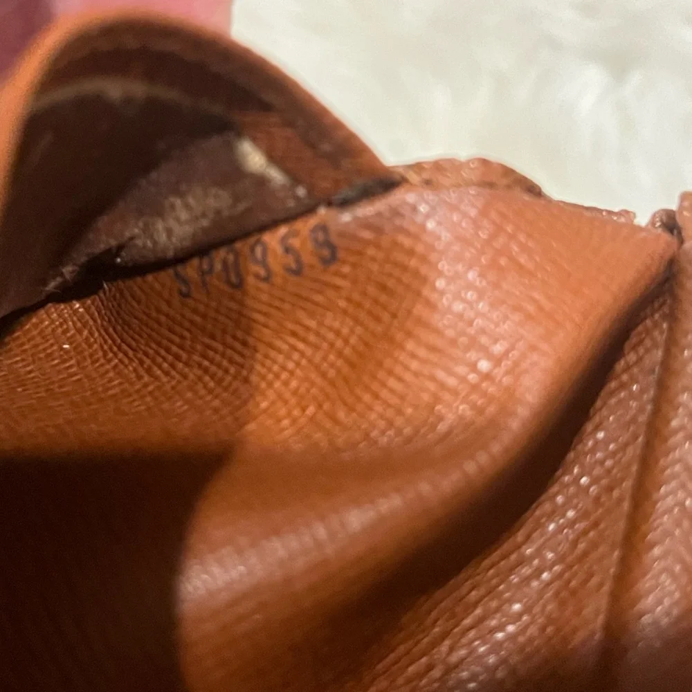 Louis Vuitton Monogram Brown Wallet - Picture 11 of 11